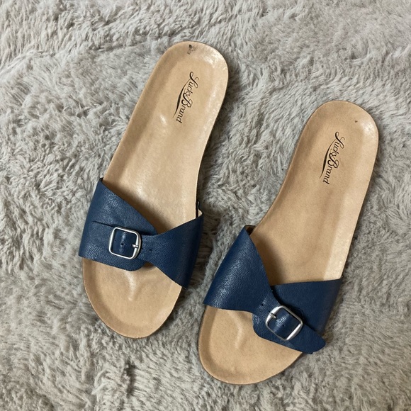 Lucky Brand slides. Used a handful of time great condition - Picture 1 of 2